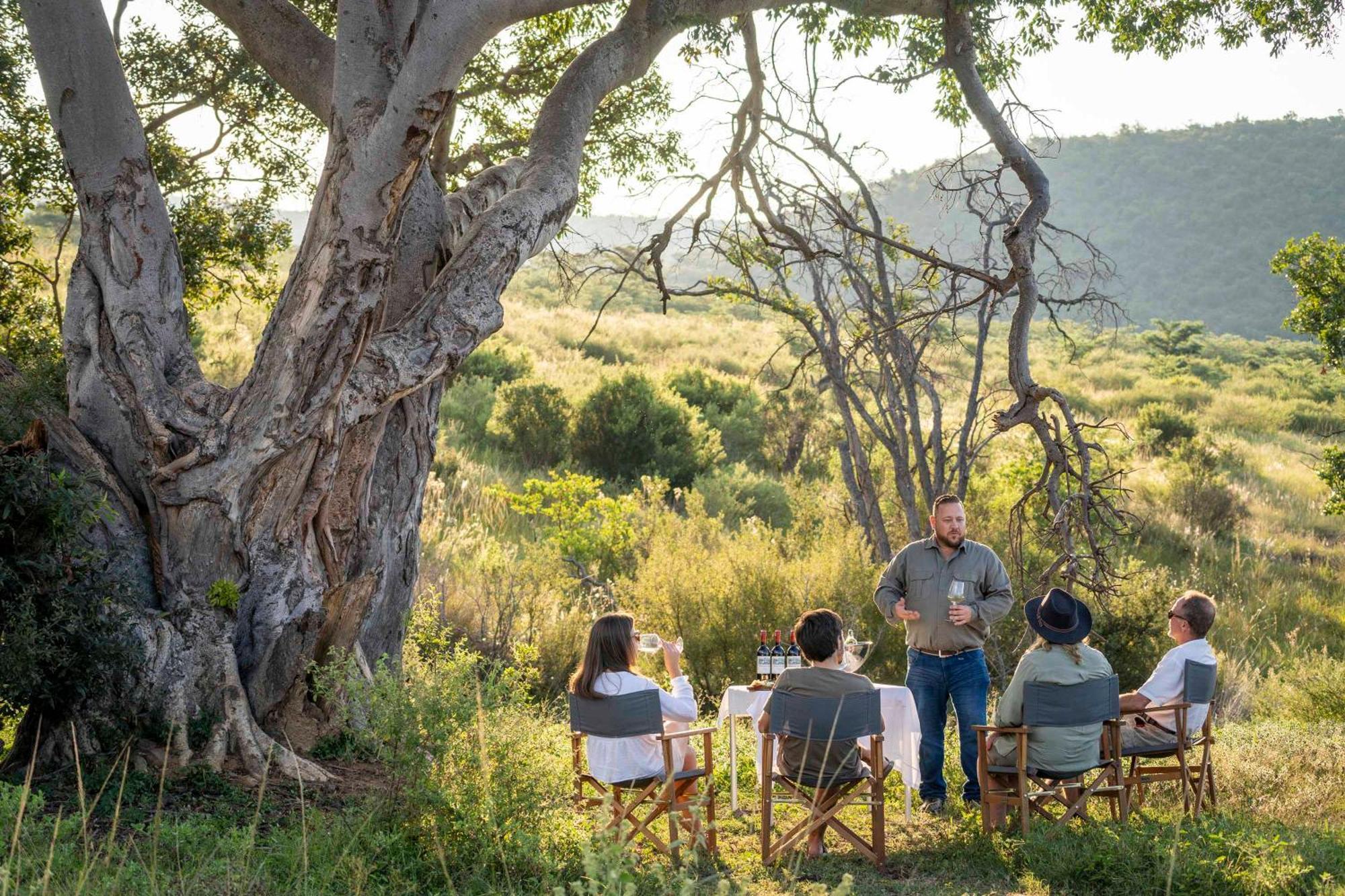 Ekuthuleni Lodge Странд Екстериор снимка